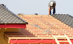 ​Защитите свой дом от непогоды: как выбрать идеальную гидроизоляцию для крыши
